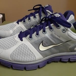 Women's sz 8.5 Nike Lunarglide 3 athletic shoes